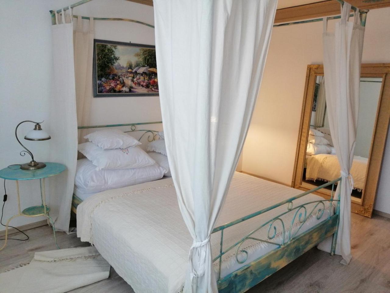 Entrez Apartment 1 Kosice Ngoại thất bức ảnh